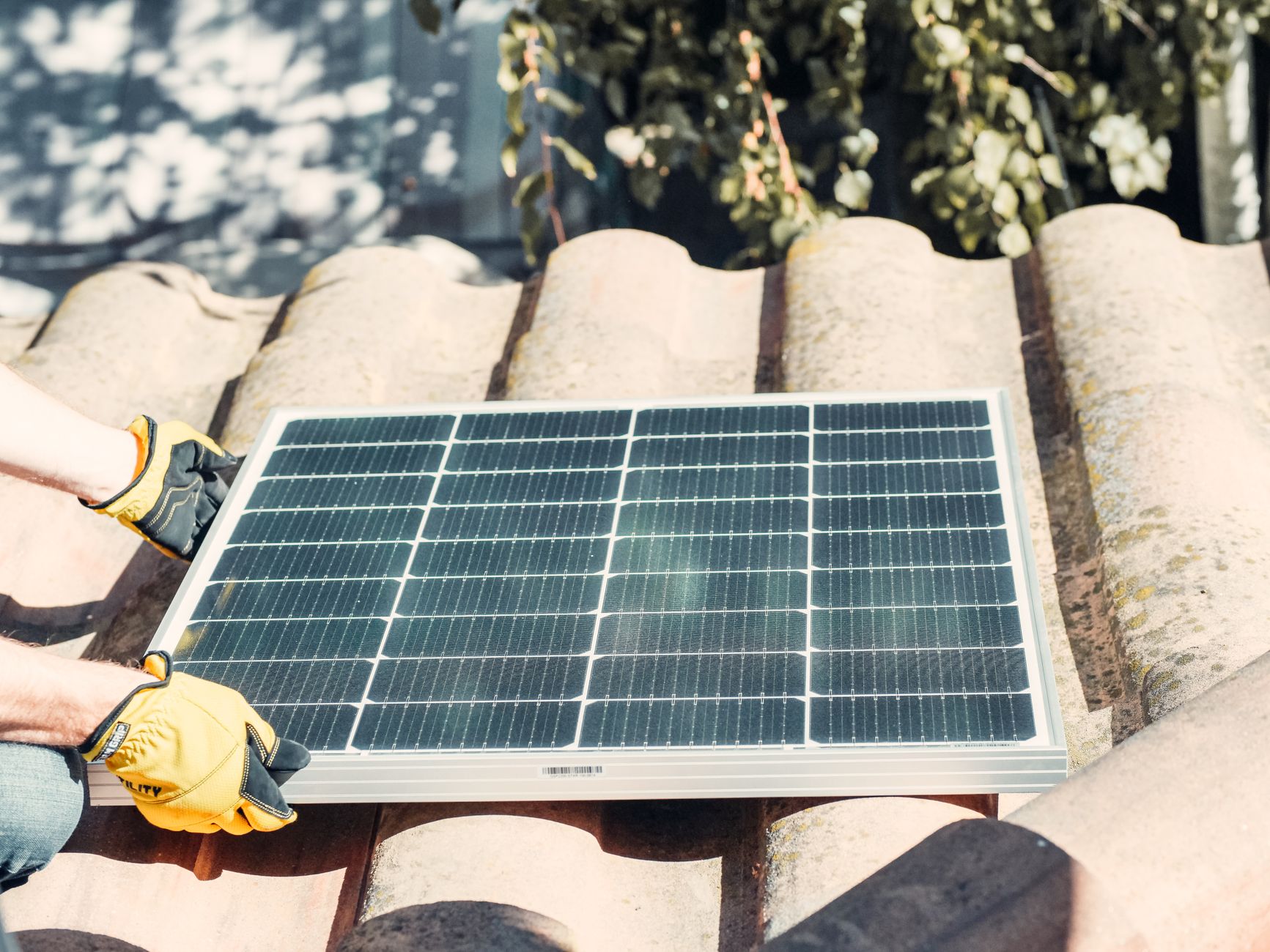 Installateur panneaux solaires équipe à Beauvais
